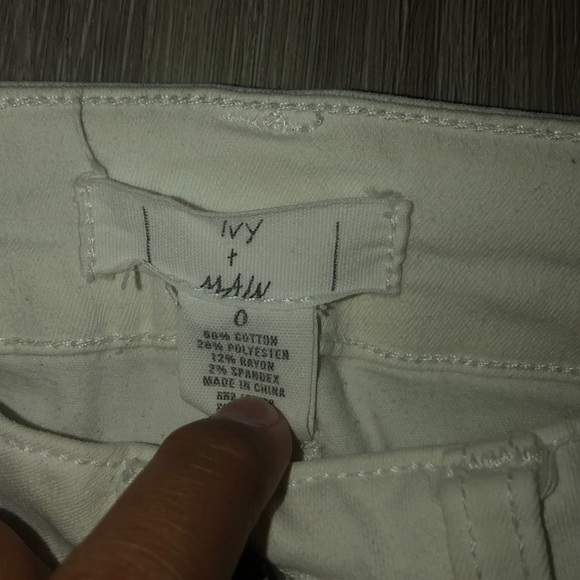 Jeans - Picture 2 of 3